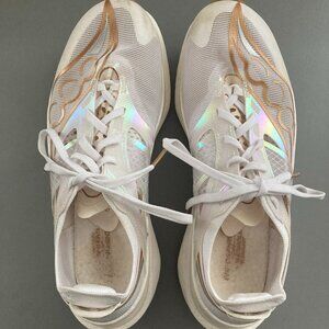 Women's Saucony Endorphin Elite, White/Gold size 9